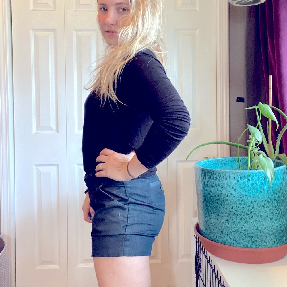 SILKY COMFORTABLE SHORTS